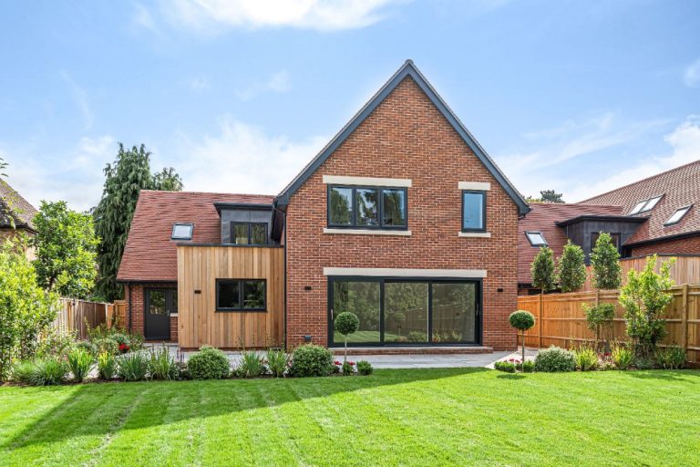 Double Glazing Windows Brackenwood - House with lawn and new widows